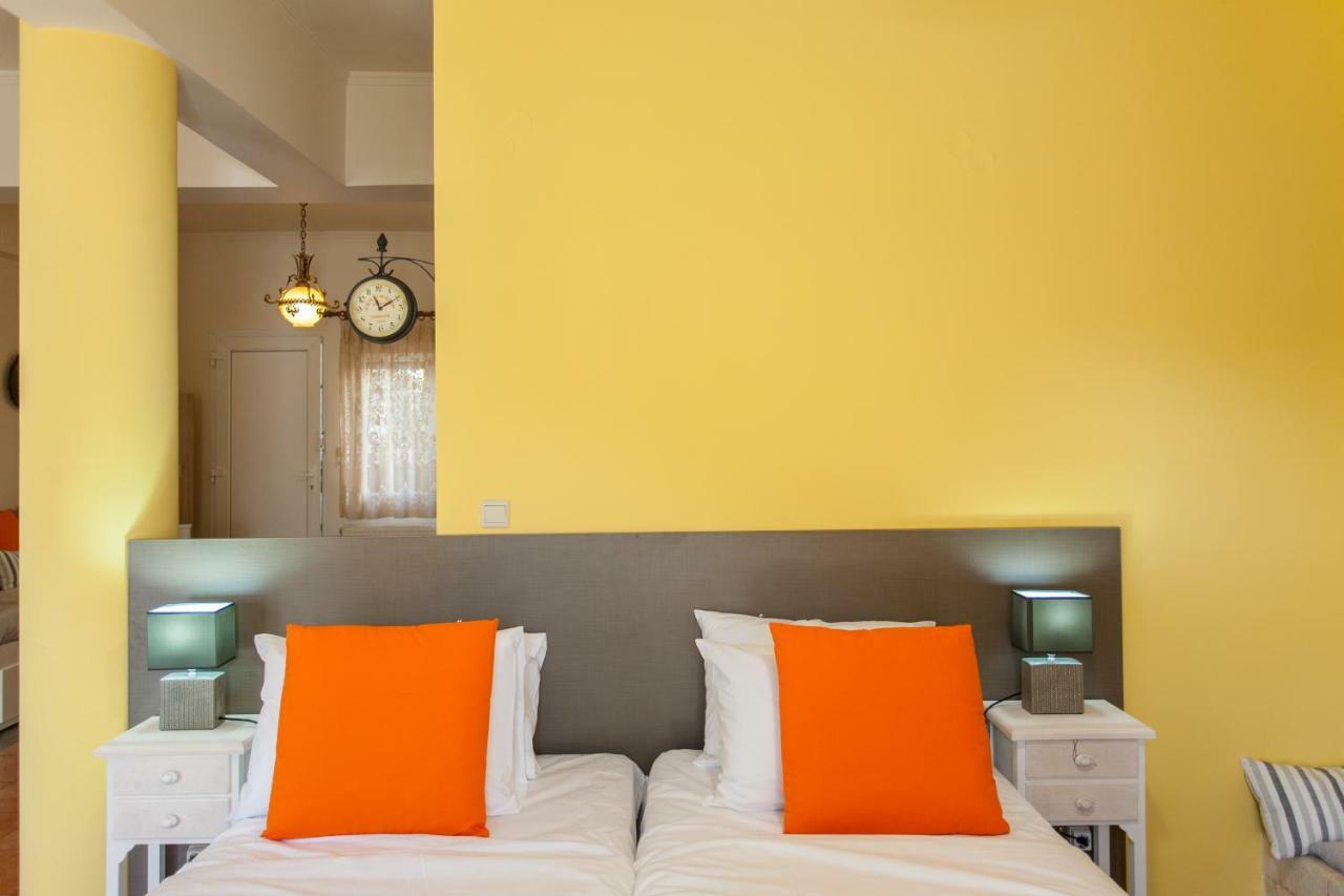 Evelia Apartment Galatas  Экстерьер фото
